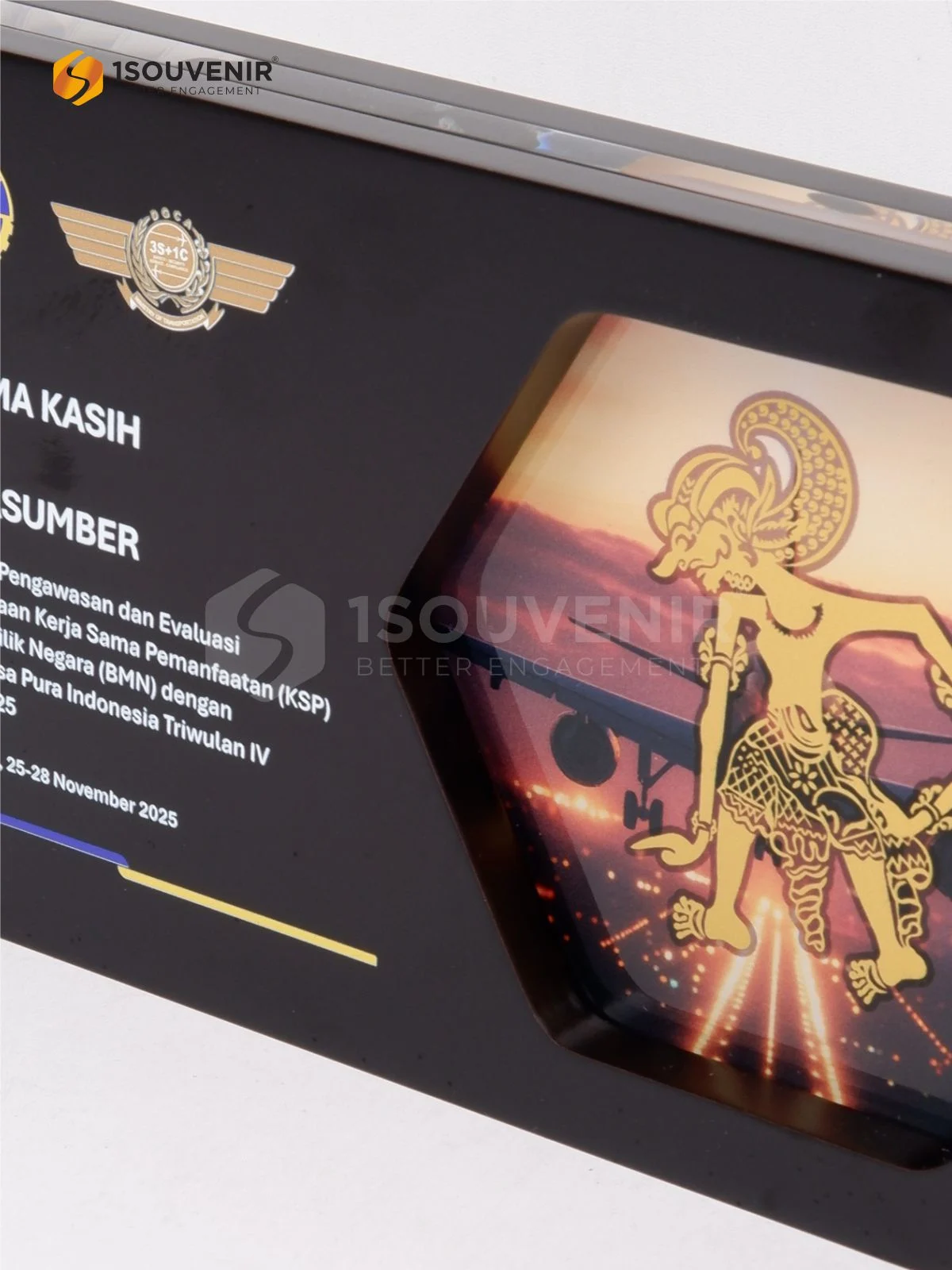 Plakat Kayu Akrilik untuk Narasumber Kegiatan Pengawasan dan Evaluasi Pelaksanaan Kerja Sama Pemanfaatan Barang Milik Negara 2 DETAIL-PAK334 Plakat Kayu Akrilik Kegiatan Pengawasan