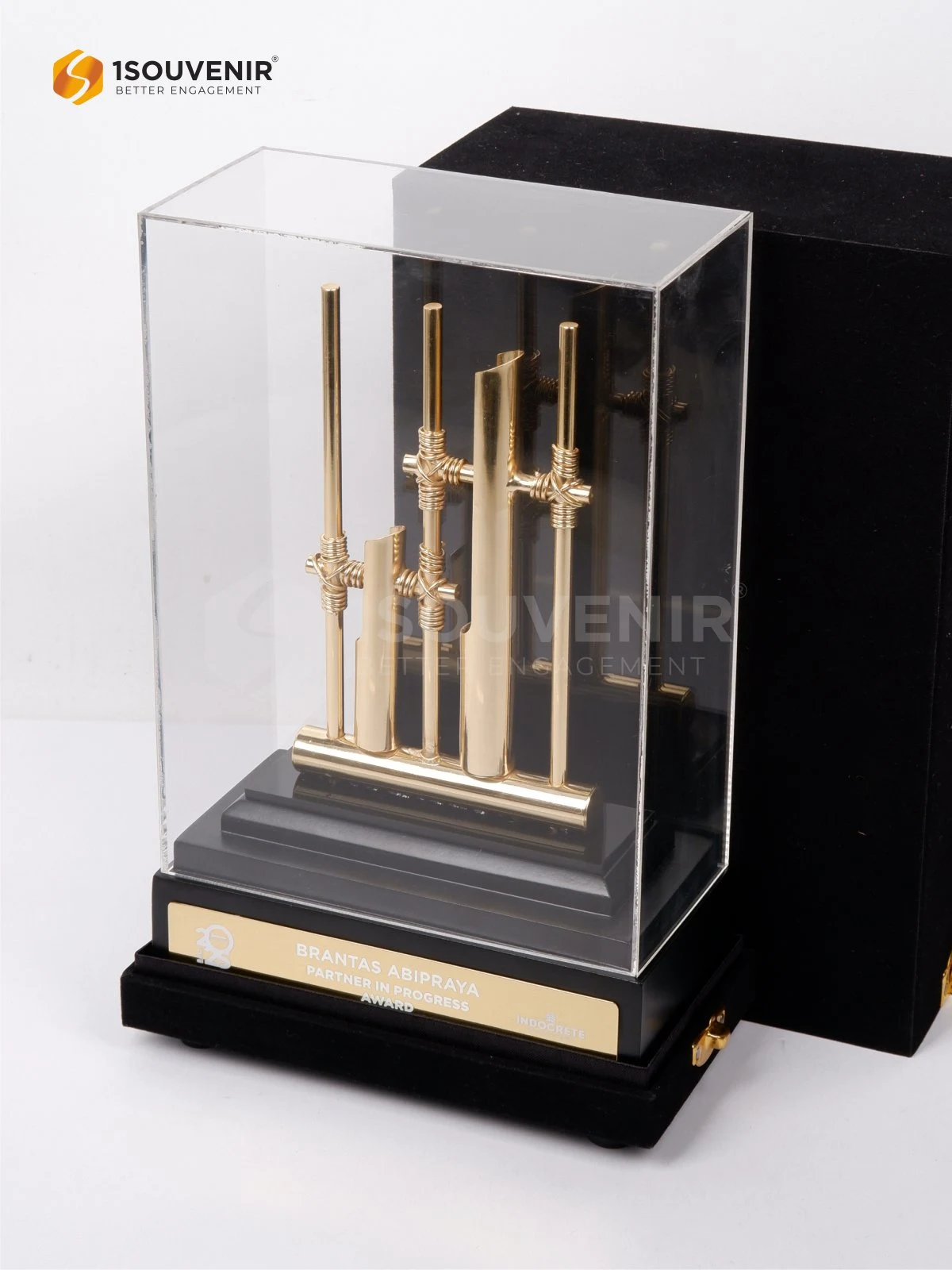 Miniatur Angklung Penghargaan Partner In Progress dari Indocrete untuk Brantas Abipraya 3 DETAIL2-SM588 Miniatur Angklung Brantas Abipraya