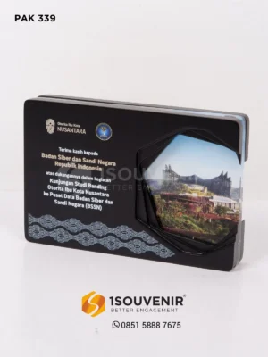 Plakat Kayu Akrilik Ucapan Terima Kasih Otorita...