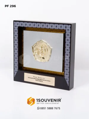 Plakat Frame Kayu Kenang-kenangan dari Sekolah...