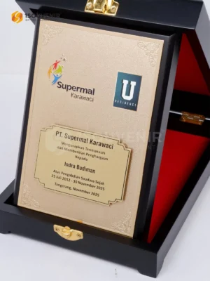 Plakat Kayu Penghargaan Purna Tugas dari...