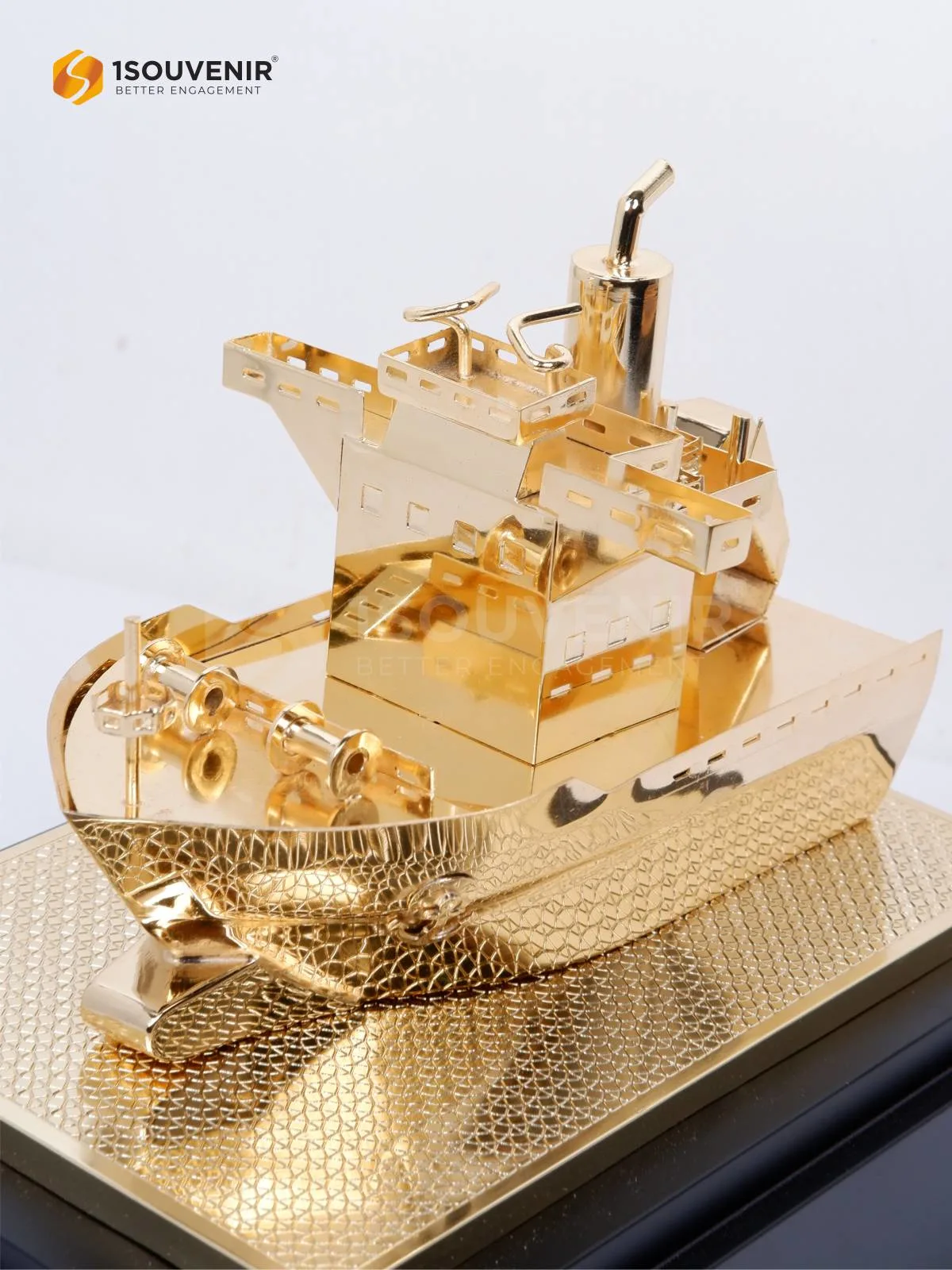 Miniatur Kapal Kenang-kenangan dari Indonesia National Shipowners Association 2 DETAIL-SM594 Miniatur Indonesia National Shipowners