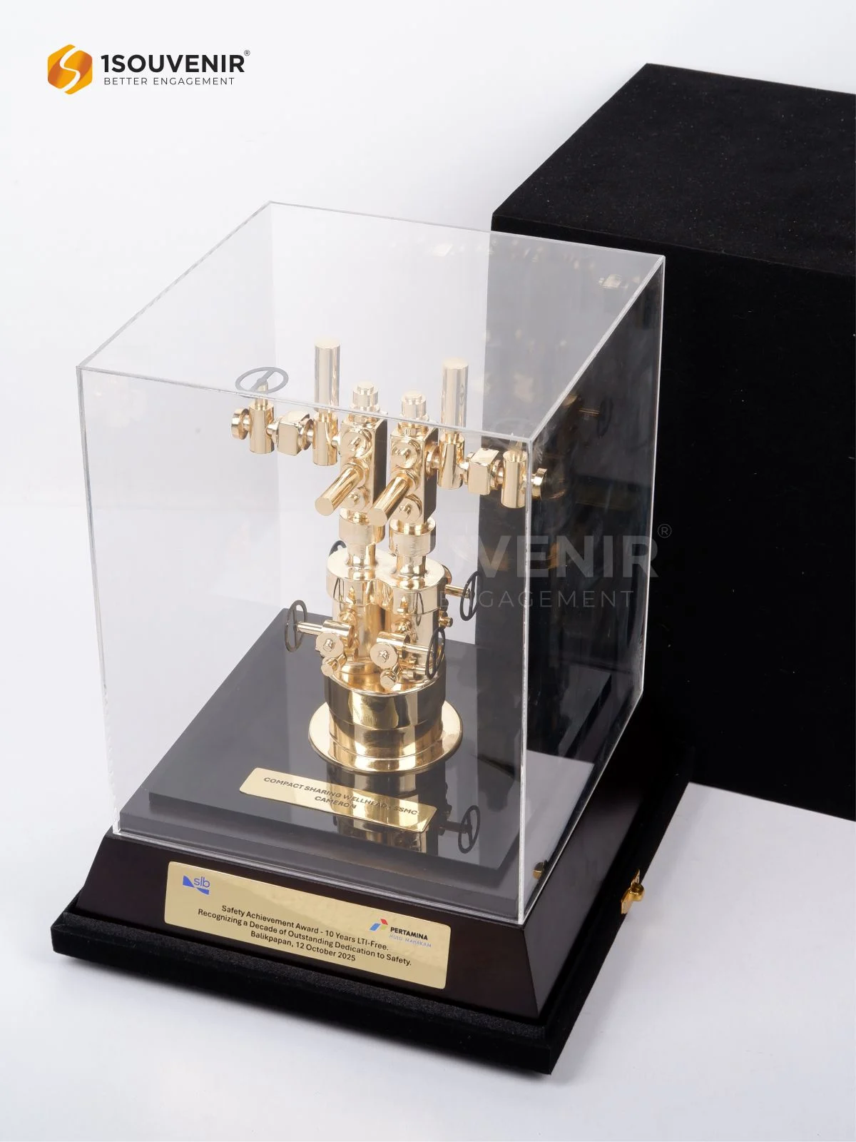 Miniatur Wellhead sebagai Penghargaan Safety Achievement Award dari Pertamina Hulu Mahakam 3 DETAIL2-SM593 Miniatur Saftey Achievement Award