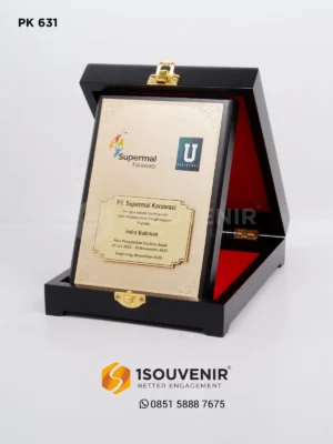 Plakat Kayu Penghargaan Purna Tugas dari...