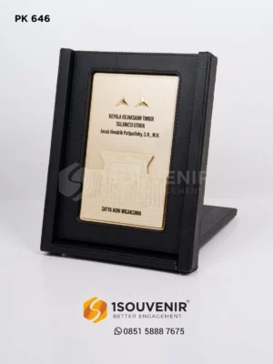 Plakat Kayu Kenang-kenangan dari Kepala Kejaksaaan...