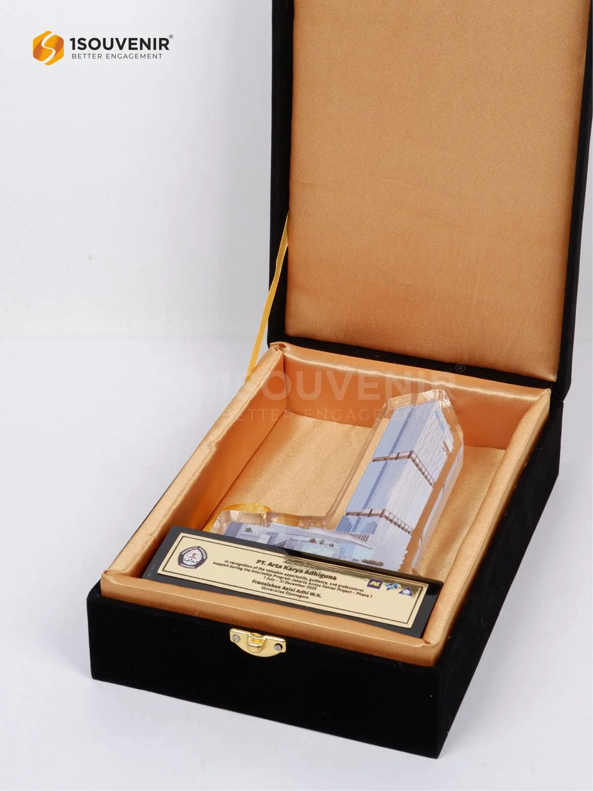 Plakat Akrilik Program Jakarta Annex Center Project Penghargaan untuk PT Arta Karya Adhiguna 3 DETAIL2-PA762 Plakat Akrilik Jakarta Annex Center.