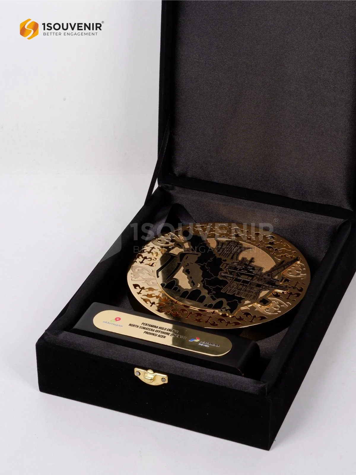 Plakat Logam Bulat Cendera Mata Pertamina Hulu Energi North Sumatera Offshore (PHE NSO) Provinsi Aceh 3 DETAIL2-PL374 Plakat Logam Bulat PHE NSO Aceh