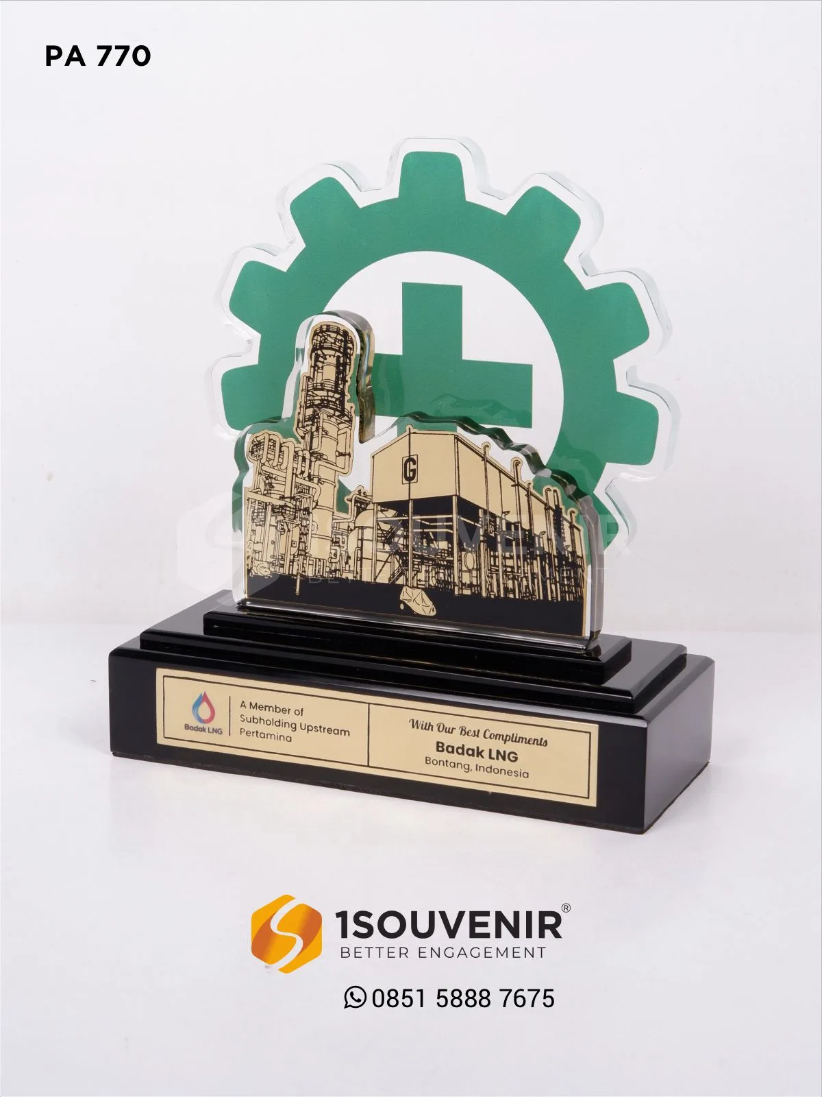 Plakat Akrilik Penghargaan K3 PT Badak LNG 1 PA770 Plakat Akrilik K3 PT Badak LNG