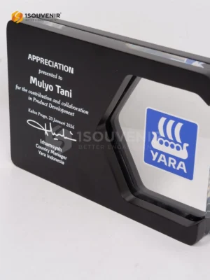 Plakat Kayu Akrilik Penghargaan...