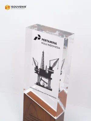 Plakat Kayu Akrilik Ucapan Terima Kasih atas Support kepada Pertamina Hulu Indonesia