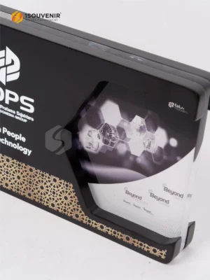 Plakat Kayu Akrilik Cendera Mata dari Garuda Daya Pratama Sejahtera