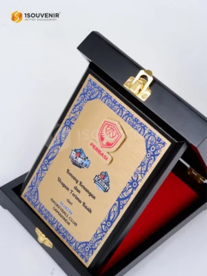 Plakat Kayu Ucapan Terima Kasih dari Bluefin Basketball Club