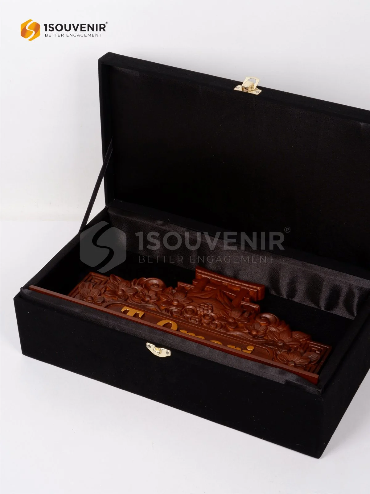 Papan Nama Meja Ukir T. Omori 3 DETAIL2-KK210 Papan Nama Meja Ukir T. Omori