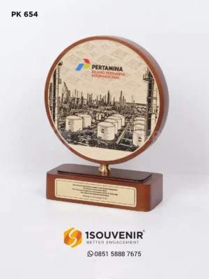 Plakat Kayu Bulat Konsinyering Pelaksanaan Tera Tera Ulang dan Verifikasi Peralatan Milik Kilang Pertamina RU IV Cilacap