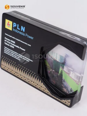 Plakat Kayu Akrilik untuk Narasumber...