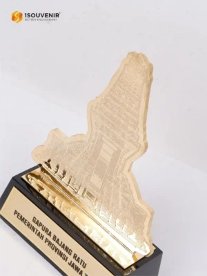 Plakat Logam Gapura Bajang Ratu Cendera Mata...