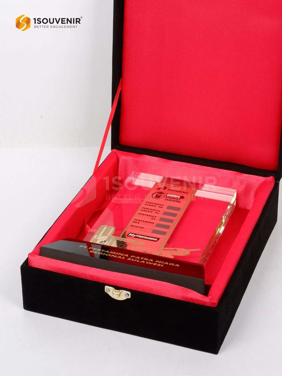 Plakat Akrilik Green Station Energy dari PT Pertamina Patra Niaga Regional Sulawesi 3 DETAIL2-PA790 Plakat Akrilik Patra Niaga Regional Sulawesi