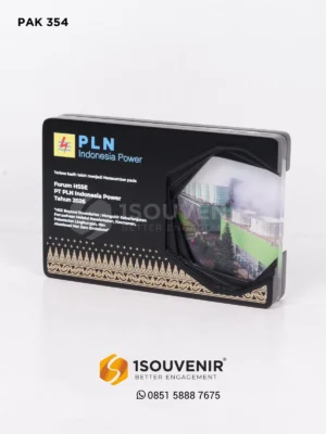 Plakat Kayu Akrilik untuk Narasumber...