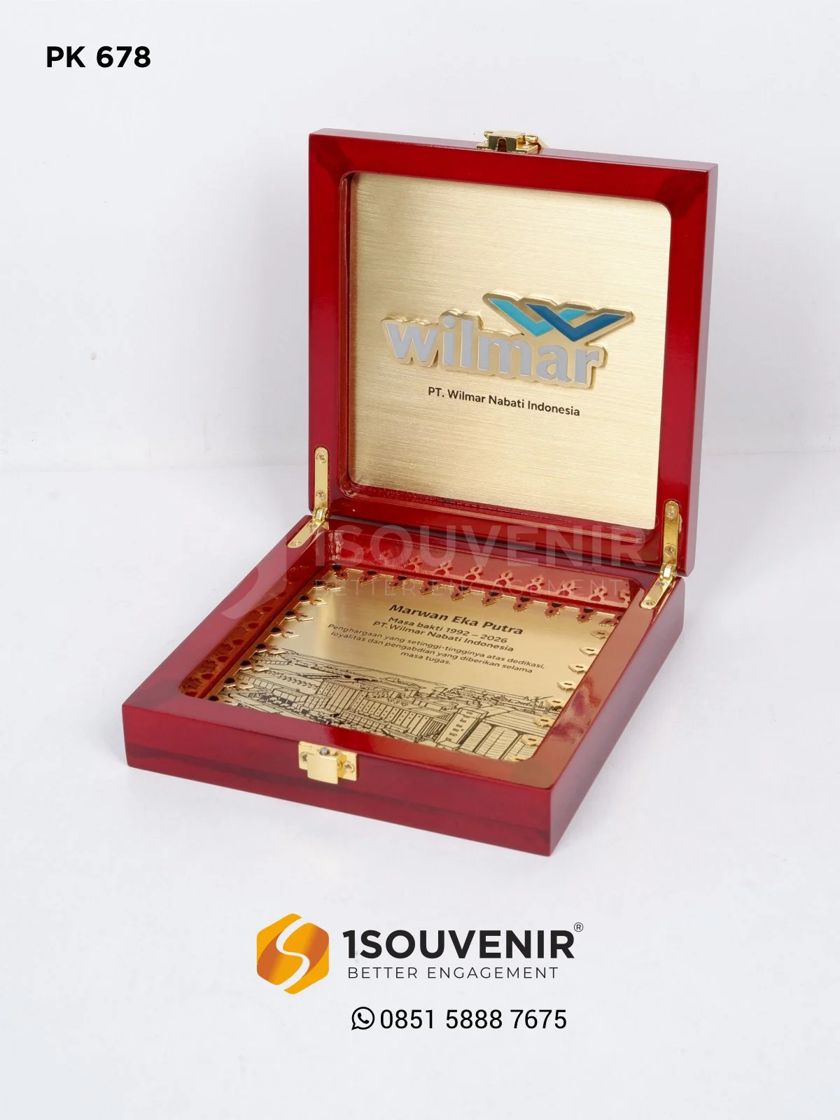 Plakat Kayu PT Wilmar Nabati Indonesia sebagai Kenang-kenangan Masa Purna Bakti 1 PK678 Plakat Kayu Wilmar Nabati Indonesia
