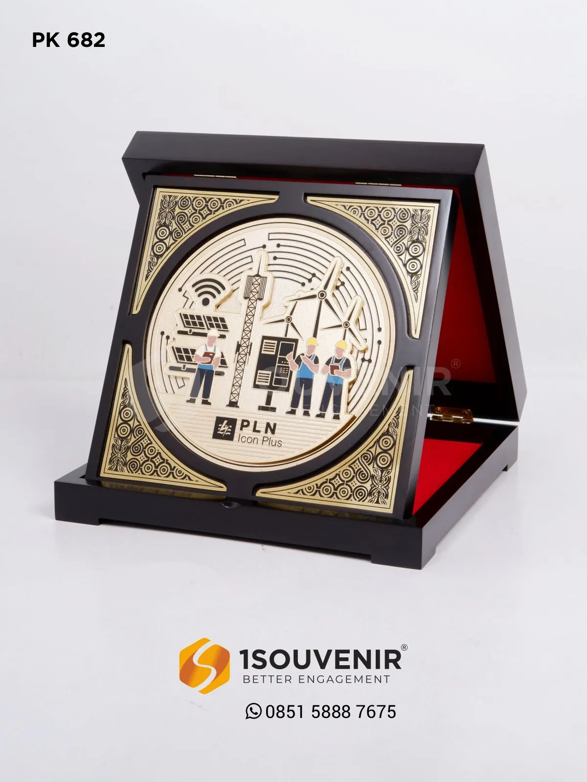 Plakat Kayu Cendera Mata dari PLN Icon Plus 1 PK682 Plakat Kayu PLN Icon Plus