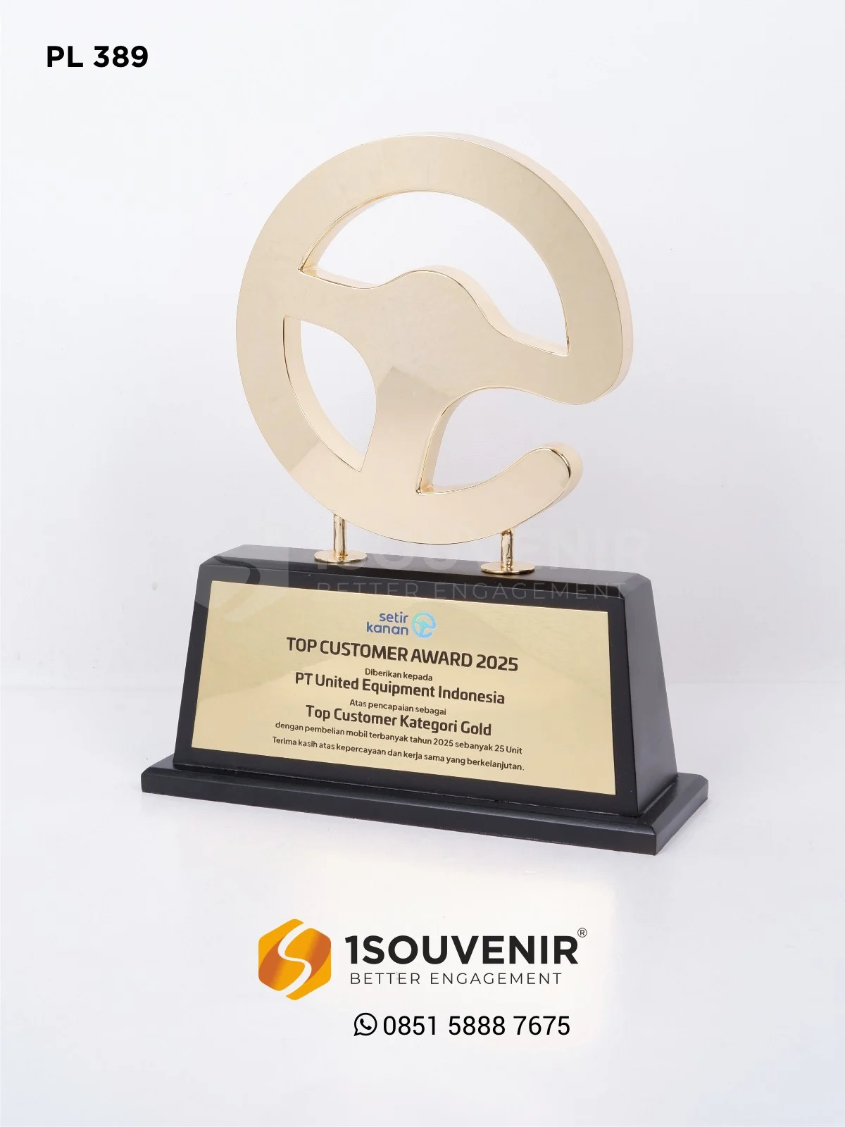 Plakat Logam Top Customer Award 2025 Kategori Gold dari Setir Kanan untuk PT United Equipment Indonesia 1 PL389 Plakat Logam Top Customer Award