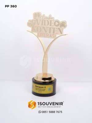 Jogjaplakat | Toko Plakat & Pusat Plakat Terlengkap 26 Piala Penghargaan Juara Harapan...