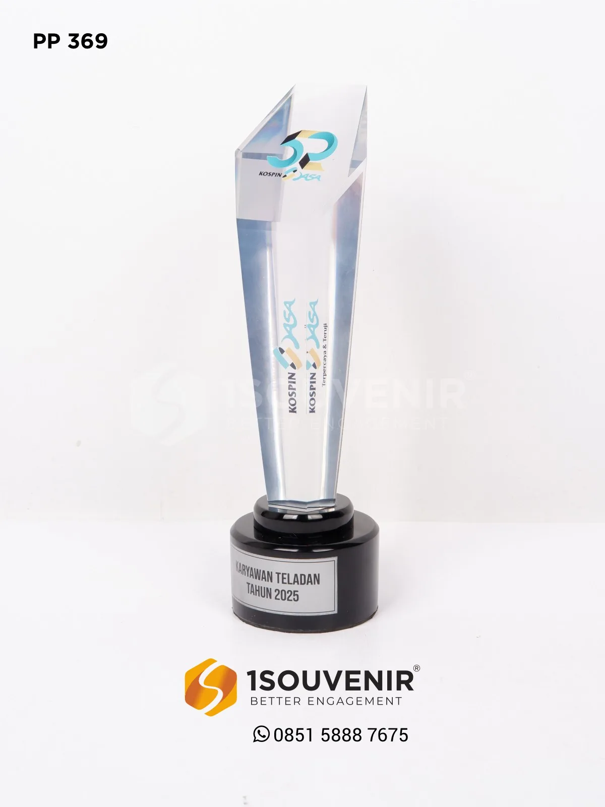 Piala Penghargaan Karyawan Teladan tahun 2025 dari Kospin Jasa 1 PP369 Piala Penghargaan Kospin Jasa