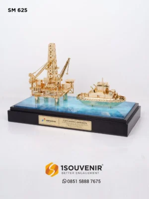 Miniatur Rig Offshore Pertamina...