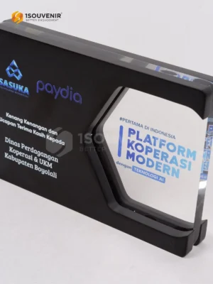 Plakat Kayu Akrilik Platform Koperasi Modern...