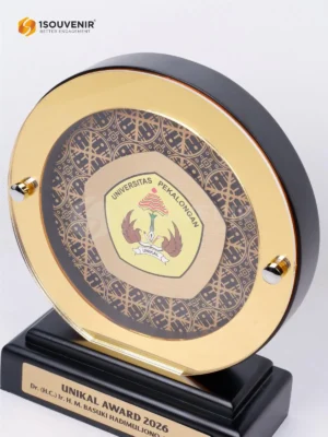 Jogjaplakat | Toko Plakat & Pusat Plakat Terlengkap 27 Plakat Kayu UNIKAL Award 2026 dari...
