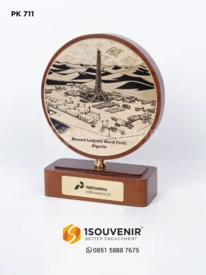 Plakat Kayu Bulat Menzel Ledjmet Nord Field...