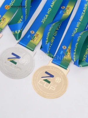 Medali Penghargaan Zeus Cup