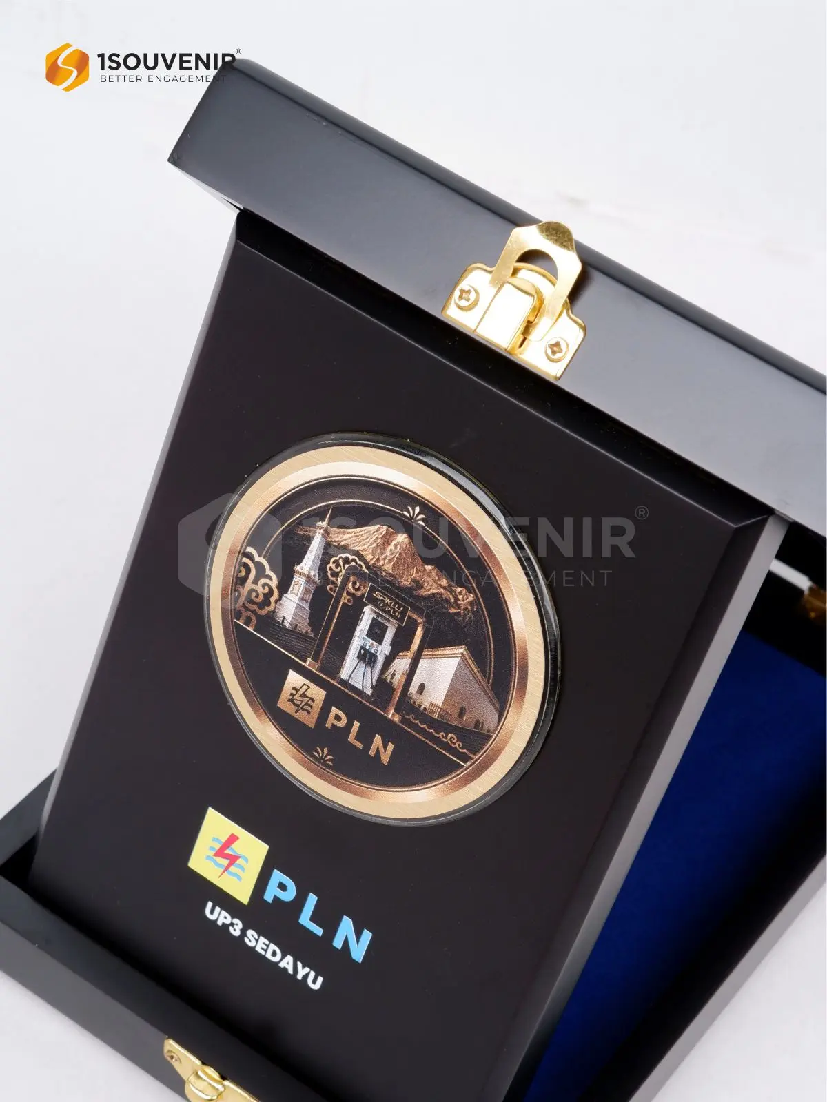 Plakat Kayu PT PLN UP3 Sedayu 2 DETAIL-PK743 Plakat Kayu PLN UP3 Sedayu
