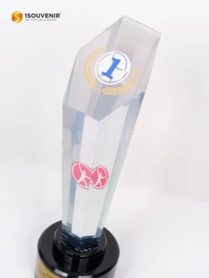 Piala Penghargaan Best Employees...