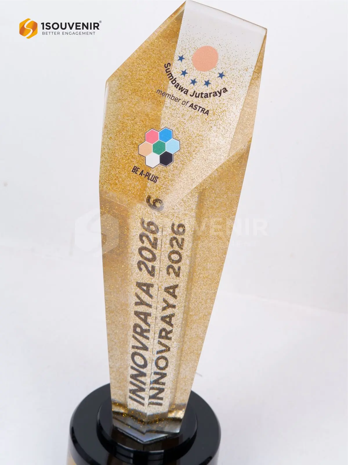 Piala Penghargaan Quality Control Project Innovraya 2026 2 DETAIL-PP378 Piala Penghargaan Innovraya 2026