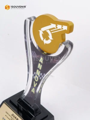 Piala Penghargaan Annova 2026 PT...