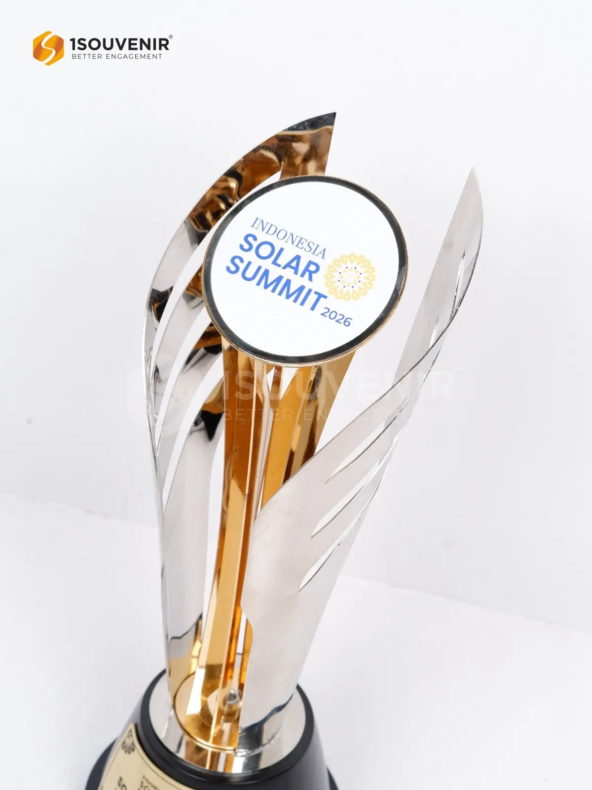 Piala Penghargaan Educational Institution Solar Impact Award Indonesia Solar Summit 2026 2 DETAIL-PP382 Piala Penghargaan Indonesia Solar Summit