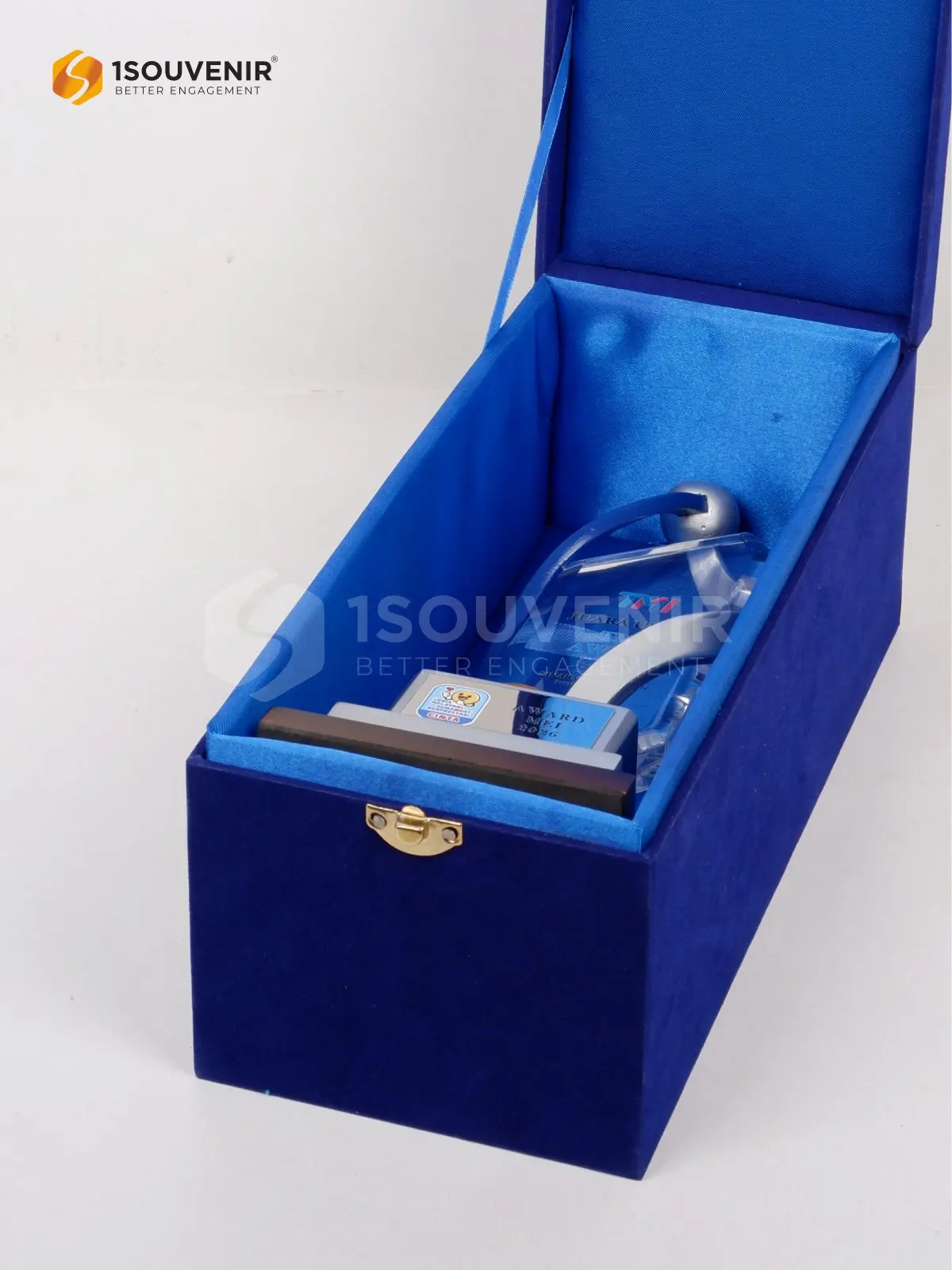 Piala Penghargaan TMI Award 2026 PT Inti Cakrawala Citra Jakarta 3 DETAIL2-PP381 Piala Penghargaan TMI Award