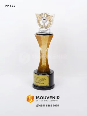 Piala Penghargaan Bea Cukai Juanda...