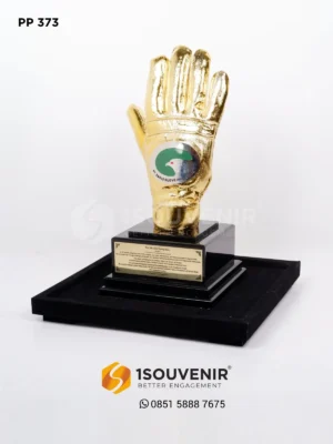 Piala Penghargaan PT Eagle Glove...