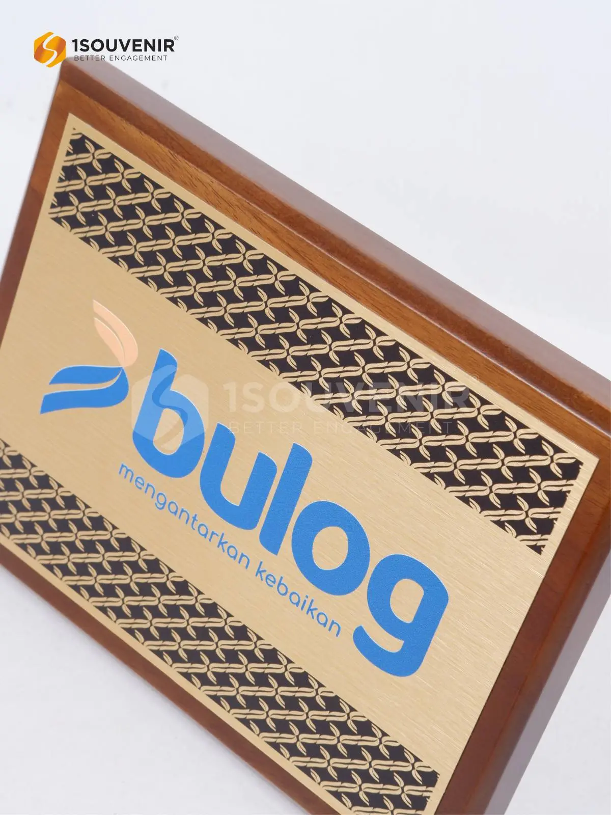 Plakat Kayu Bulog Mengantar Kebaikan 2 DETAIL-PK759 Plakat Kayu Bulog Mengantar Kebaikan