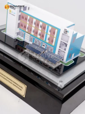 Miniatur Bangunan Laboratorium...