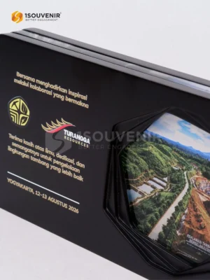 Plakat Kayu Akrilik Kolaborasi...