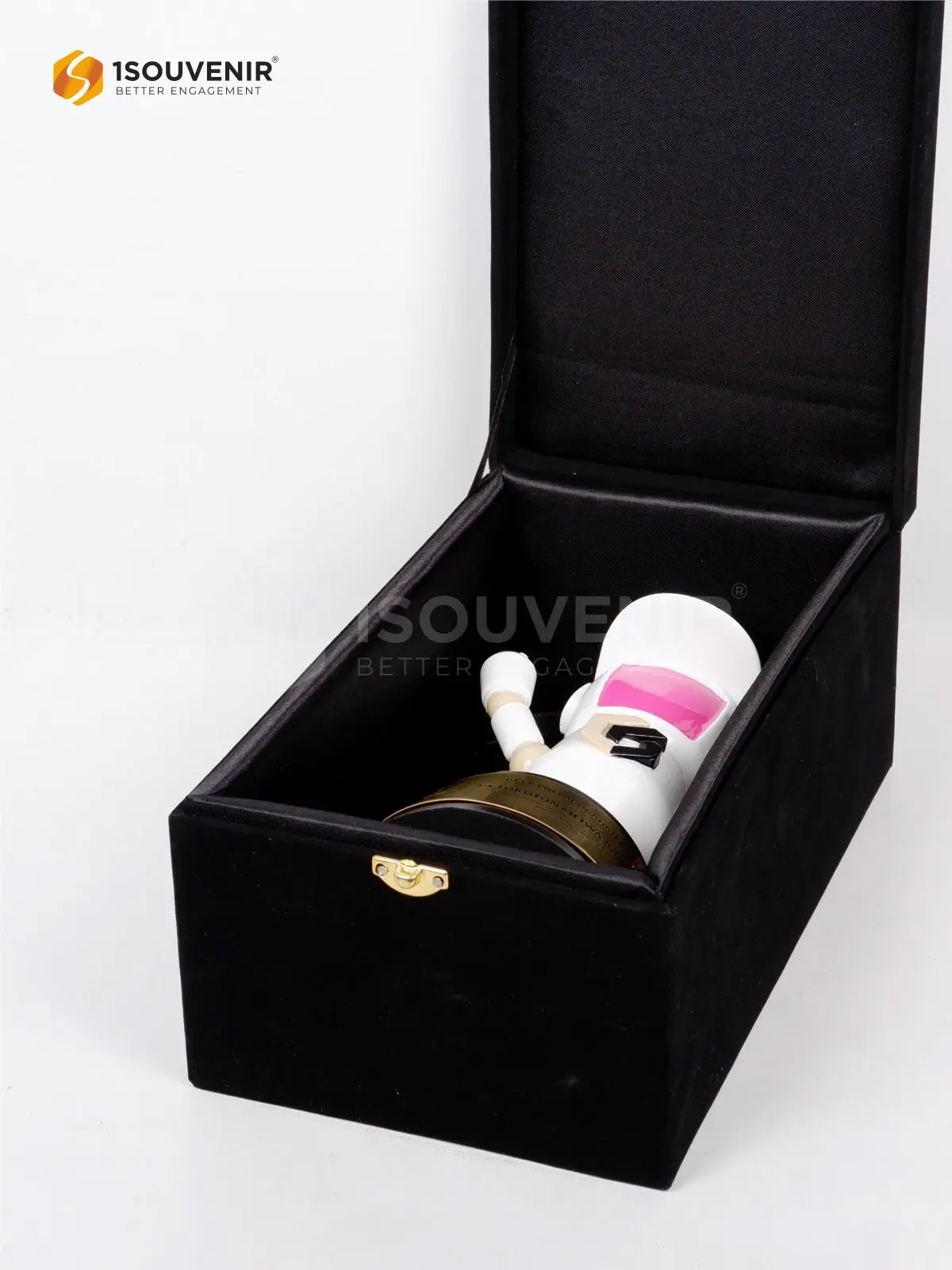Miniatur Best Collaboration Award untuk PT Tokoton Meiwa Indonesia 3 DETAIL2-SM660 Miniatur Best Collaboration Award