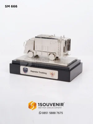 Miniatur Repeater Trunking TIK Polri